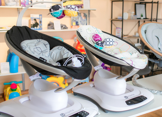 Заколисуючий центр 4MOMS MamaRoo прокат, оренда Kinder Закарпаття